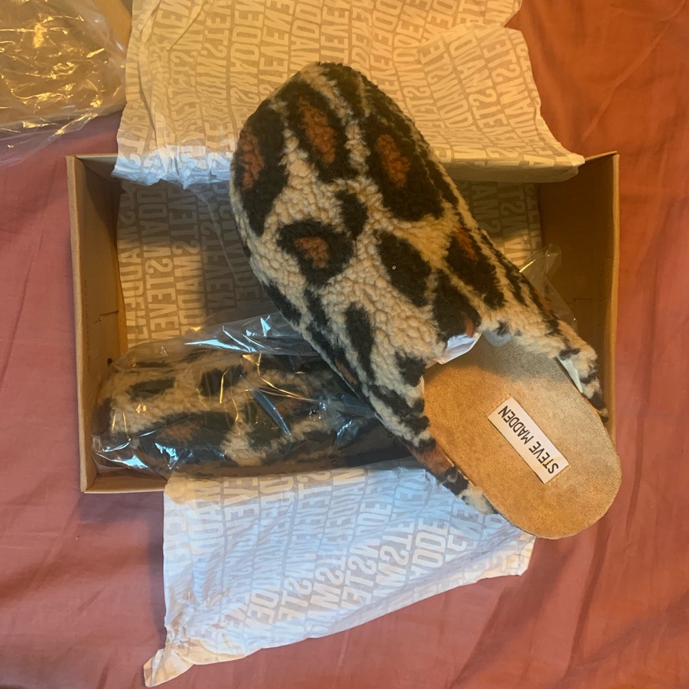 Steve Madden Vesa